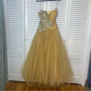 Jovani | Strapless Gold Princess Ball Gown | Size 2